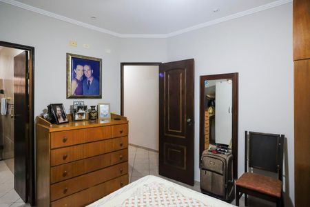 Casa à venda com 304m², 3 quartos e 4 vagasSuíte 2