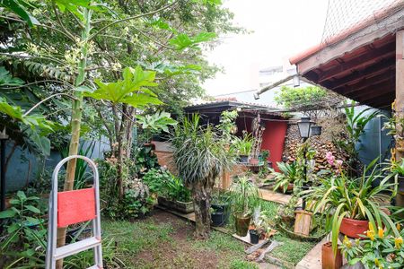 Casa à venda com 304m², 3 quartos e 4 vagasQuintal e garagem