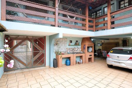 Casa à venda com 304m², 3 quartos e 4 vagasQuintal e garagem