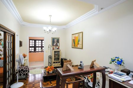 Casa à venda com 304m², 3 quartos e 4 vagasSala de TV