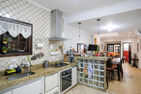 Casa à venda com 304m², 3 quartos e 4 vagasCozinha