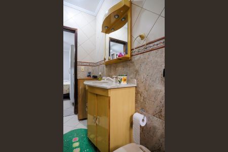 Casa à venda com 304m², 3 quartos e 4 vagasBanheiro da suíte 2