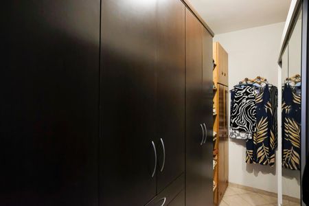 Casa à venda com 304m², 3 quartos e 4 vagasCloset da suíte 1