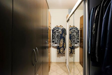 Casa à venda com 304m², 3 quartos e 4 vagasCloset da suíte 1
