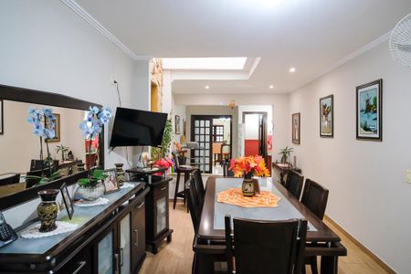 Casa à venda com 304m², 3 quartos e 4 vagasCopa