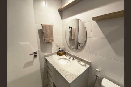 Apartamento à venda com 105m², 2 quartos e 2 vagasBanheiro da Suíte 2