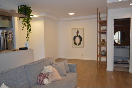 Apartamento à venda com 105m², 2 quartos e 2 vagasSala