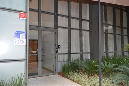 Apartamento à venda com 105m², 2 quartos e 2 vagasFachada + Plaquinha