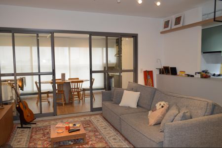 Apartamento à venda com 105m², 2 quartos e 2 vagasSala