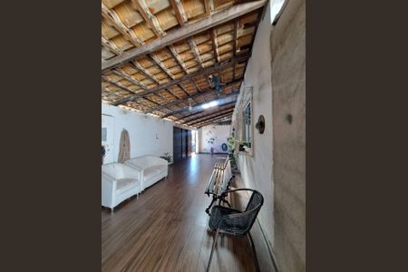 Casa à venda com 120m², 2 quartos e 3 vagasVaranda