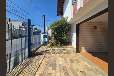 Casa à venda com 252m², 3 quartos e 3 vagasGaragem