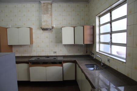 Casa à venda com 252m², 3 quartos e 3 vagasCozinha 