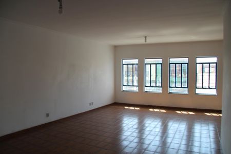 Casa à venda com 252m², 3 quartos e 3 vagasSala 