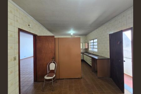 Casa à venda com 252m², 3 quartos e 3 vagasCozinha 