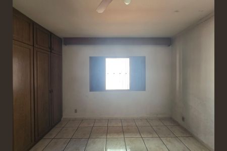 Casa à venda com 252m², 3 quartos e 3 vagasSuíte 