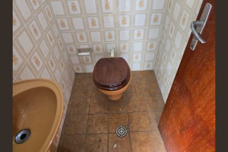 Casa à venda com 252m², 3 quartos e 3 vagasBanheiro Social 2