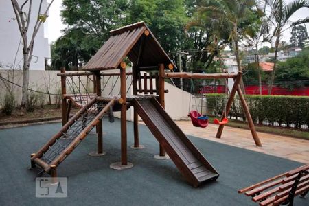 Apartamento à venda com 200m², 3 quartos e 2 vagas Apartamento à venda com 200m², 3 quartos e 2 vagasPlayground