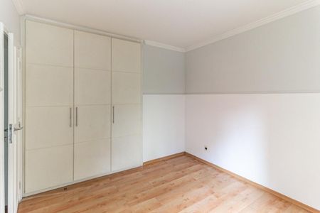 Apartamento à venda com 200m², 3 quartos e 2 vagas Apartamento à venda com 200m², 3 quartos e 2 vagasQuarto 1