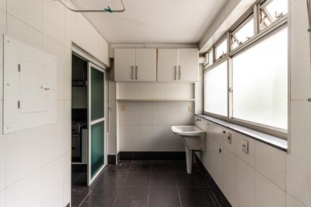 Apartamento à venda com 200m², 3 quartos e 2 vagas Apartamento à venda com 200m², 3 quartos e 2 vagasÁrea de Serviço