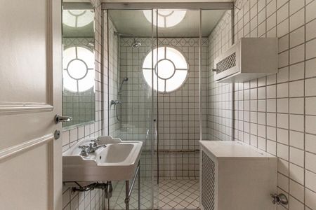 Apartamento à venda com 200m², 3 quartos e 2 vagas Apartamento à venda com 200m², 3 quartos e 2 vagasBanheiro Social