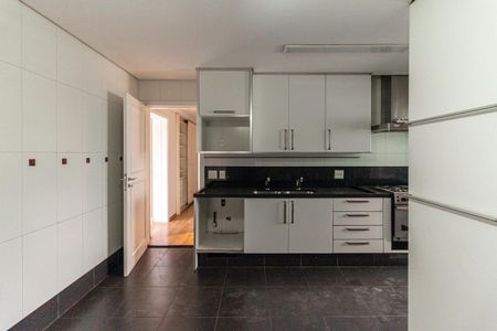 Apartamento à venda com 200m², 3 quartos e 2 vagas Apartamento à venda com 200m², 3 quartos e 2 vagasCozinha