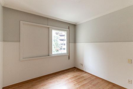 Apartamento à venda com 200m², 3 quartos e 2 vagas Apartamento à venda com 200m², 3 quartos e 2 vagasQuarto 1