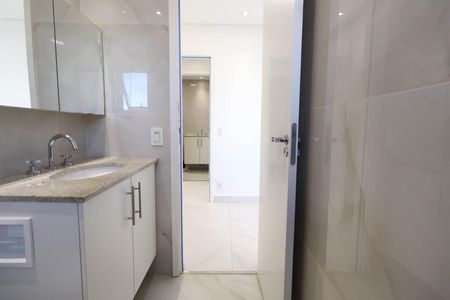Apartamento à venda com 82m², 3 quartos e 1 vagaBanheiro da Suíte 1