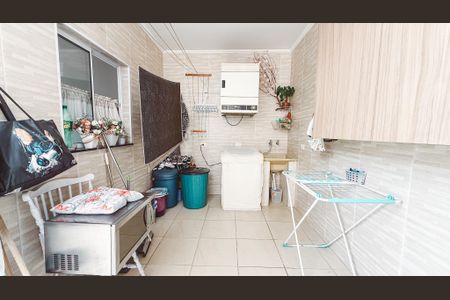 Casa à venda com 300m², 4 quartos e 2 vagasÁrea de Serviço