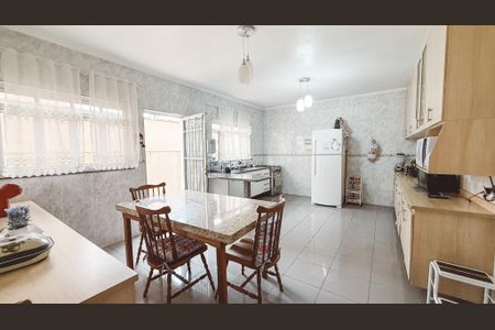 Casa à venda com 300m², 4 quartos e 2 vagasCozinha