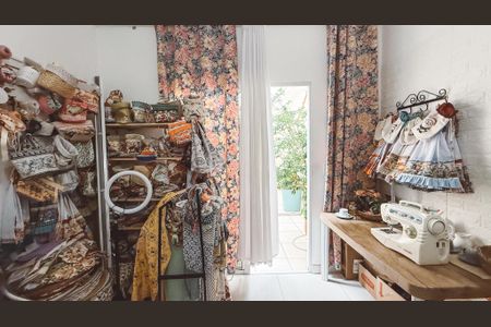 Casa à venda com 300m², 4 quartos e 2 vagasEdícula