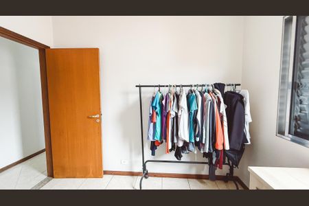 Casa à venda com 300m², 4 quartos e 2 vagasQuarto 2