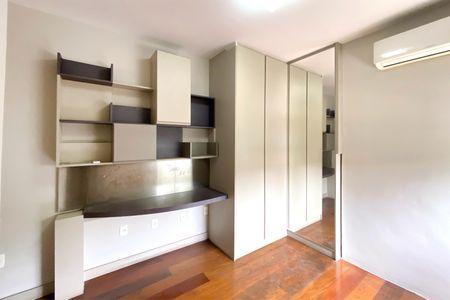Apartamento à venda com 130m², 3 quartos e 2 vagasQuarto 2