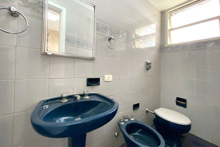 Apartamento à venda com 130m², 3 quartos e 2 vagasBanheiro da Suíte 1