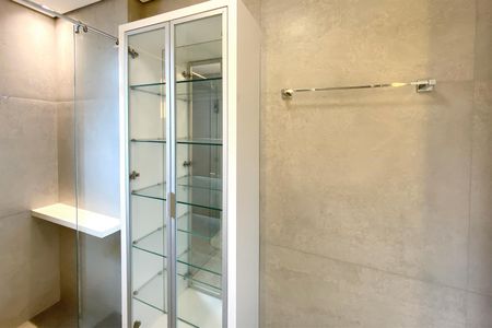 Apartamento à venda com 130m², 3 quartos e 2 vagasBanheiro