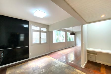 Sala de Estar de apartamento à venda com 3 quartos, 130m² em Santa Lúcia, Belo Horizonte