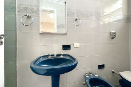 Apartamento à venda com 130m², 3 quartos e 2 vagasBanheiro da Suíte 1