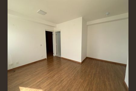 Sala de apartamento para alugar com 1 quarto, 48m² em Alphaville Empresarial, Barueri