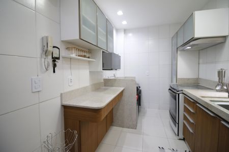 Apartamento à venda com 74m², 2 quartos e 1 vagaCozinha