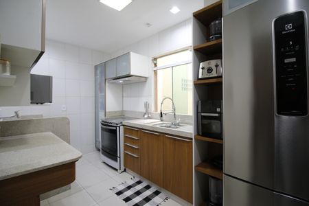 Apartamento à venda com 74m², 2 quartos e 1 vagaCozinha
