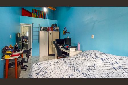 Casa à venda com 200m², 4 quartos e 5 vagasQuarto 4