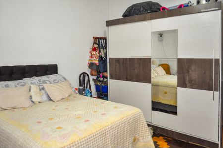 Casa à venda com 200m², 4 quartos e 5 vagasQuarto
