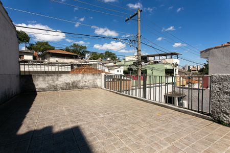 Casa à venda com 270m², 3 quartos e 1 vaga Casa à venda com 270m², 3 quartos e 1 vagaVaranda
