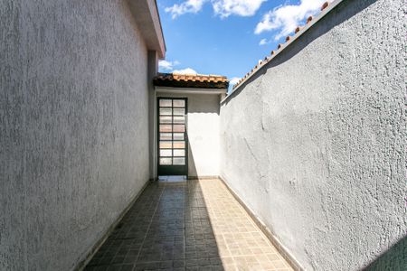 Casa à venda com 270m², 3 quartos e 1 vaga Casa à venda com 270m², 3 quartos e 1 vagaCorredor