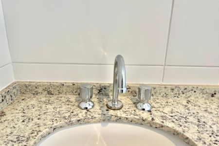 Apartamento para alugar com 48m², 2 quartos e sem vaga Apartamento para alugar com 48m², 2 quartos e sem vagaBanheiro da Suíte