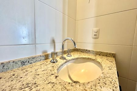 Apartamento para alugar com 48m², 2 quartos e sem vaga Apartamento para alugar com 48m², 2 quartos e sem vagaBanheiro Corredor