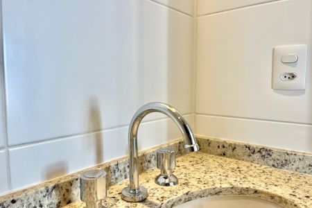 Apartamento para alugar com 48m², 2 quartos e sem vaga Apartamento para alugar com 48m², 2 quartos e sem vagaBanheiro Corredor