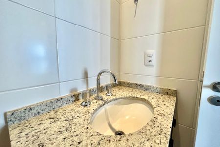 Apartamento para alugar com 48m², 2 quartos e sem vaga Apartamento para alugar com 48m², 2 quartos e sem vagaBanheiro Corredor
