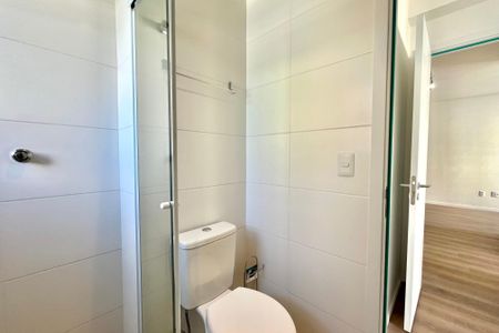 Apartamento para alugar com 48m², 2 quartos e sem vaga Apartamento para alugar com 48m², 2 quartos e sem vagaBanheiro da Suíte