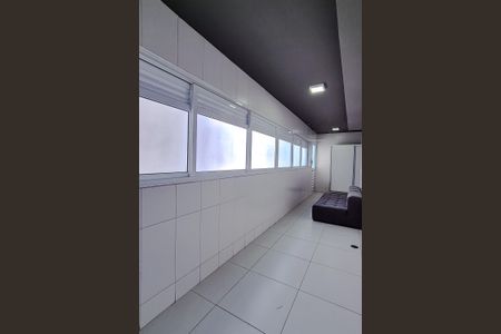 Apartamento para alugar com 242m², 3 quartos e 3 vagas Apartamento para alugar com 242m², 3 quartos e 3 vagasÁrea de Serviço