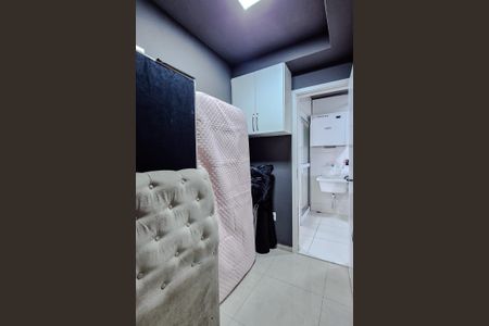 Apartamento para alugar com 242m², 3 quartos e 3 vagas Apartamento para alugar com 242m², 3 quartos e 3 vagasQuarto de Serviço